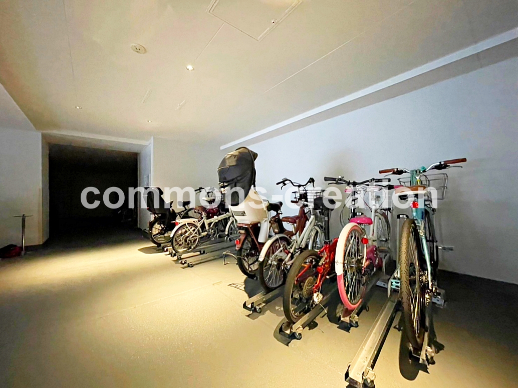 図書館　青山学院大学図書館本館（図書館）まで642m