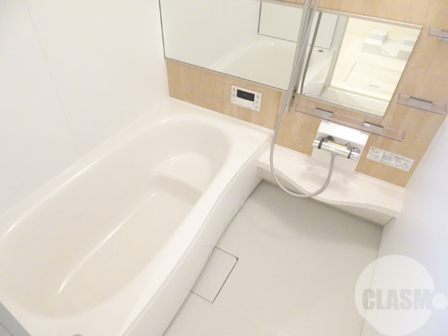 バス・シャワールーム　浴室乾燥機＆追い焚き機能付きバス♪