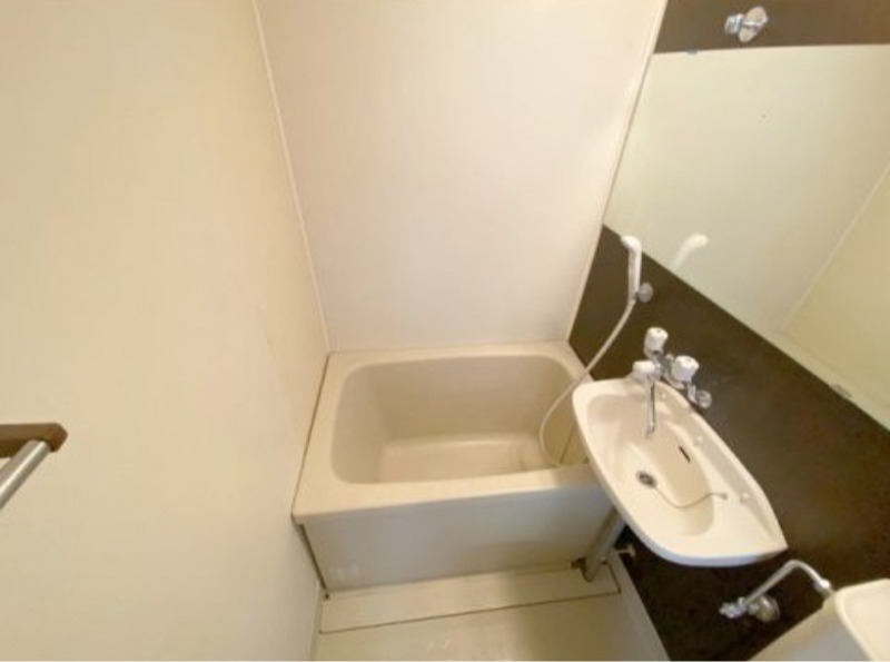 バス・シャワールーム　図面と現状に相違がある場合には現状を優先