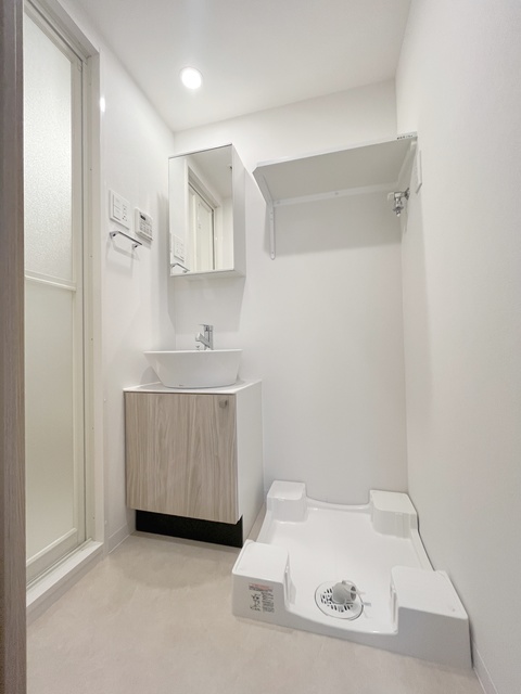 洗面設備　洗面脱衣所付き！独立洗面台が便利です♪♪