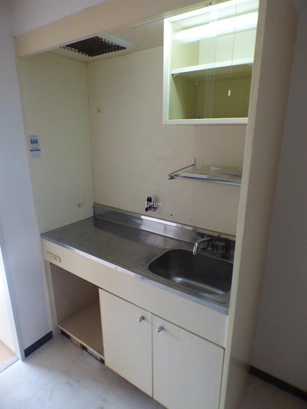 キッチン　別部屋のお写真です。ご参考までに！