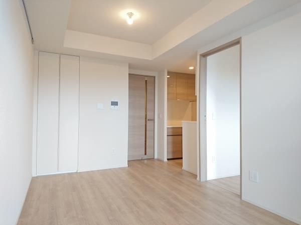 居室・リビング　こちらの居間で趣味の時間をお楽しみください