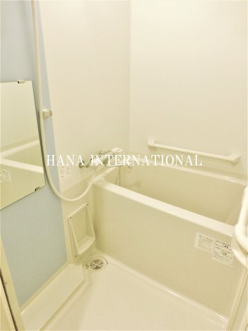 バス・シャワールーム　バス・トイレは当然別々です(^^)/