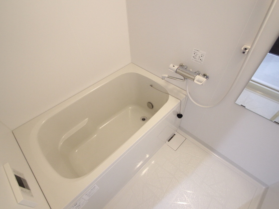 バス・シャワールーム　※別部屋の写真です