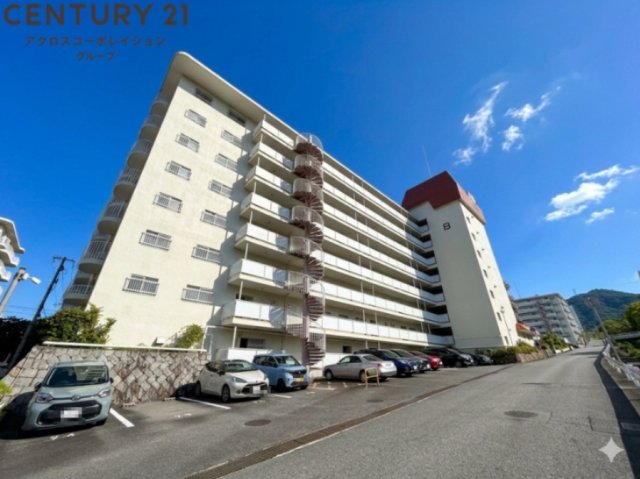 建物外観　敷地内駐車場あり！