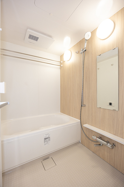 バス・シャワールーム　※写真は同タイプ住戸です。