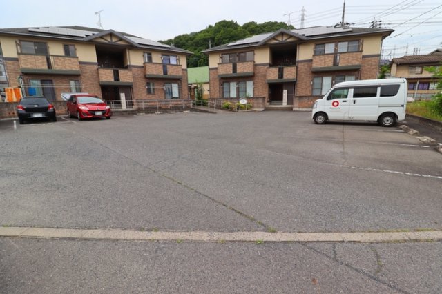 駐車場　駐車場完備です