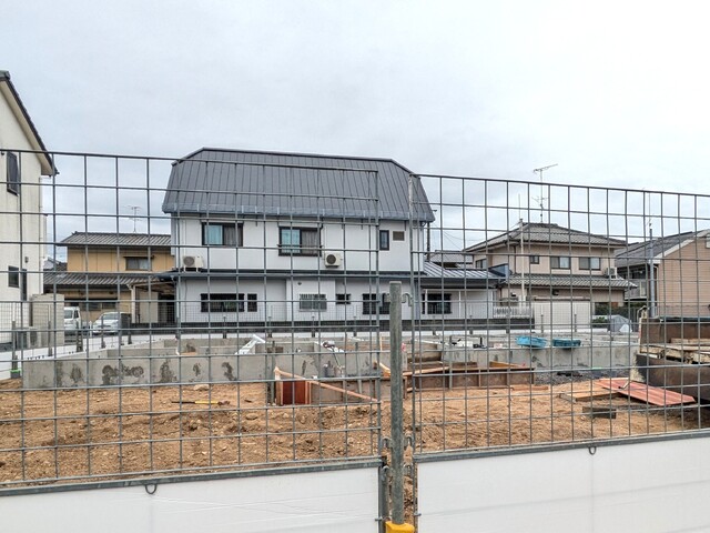 建物外観　建築中