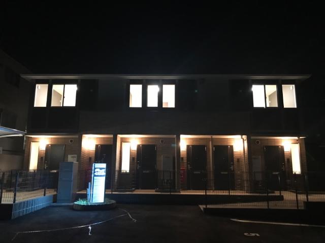 建物外観　外観写真（夜）