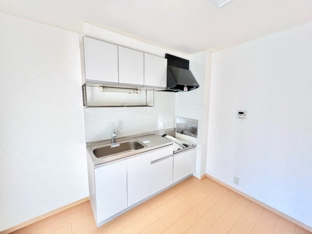 キッチン　※別部屋参考写真