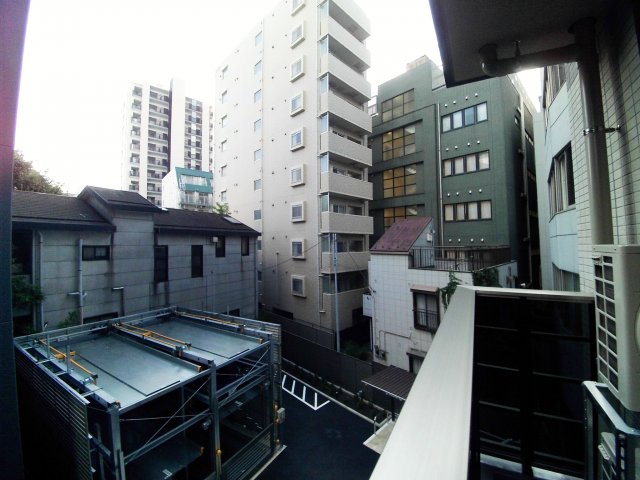 玄関　【ルジェンテ文京湯島】