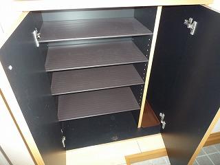 玄関　下駄箱