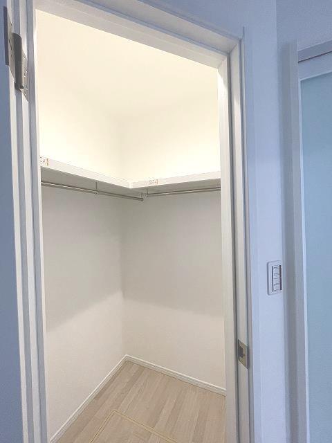 収納　ウォークインクローゼット