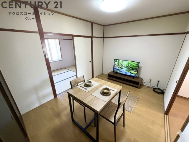 居室・リビング　画像中の家具はAI加工により配置加工しているため付属しません