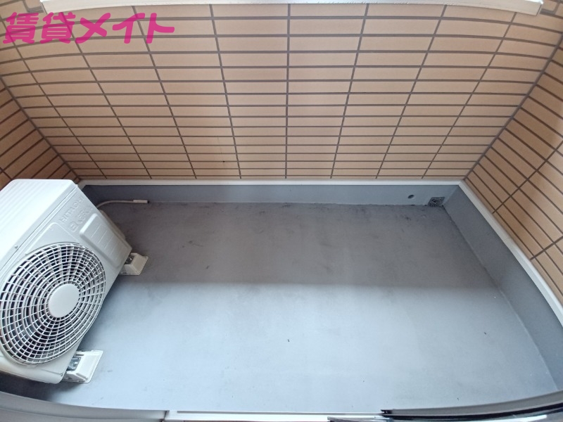 バルコニー　同タイプ参考反転写真です