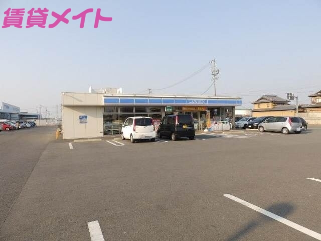 コンビニ　ローソン四日市楠町北五味塚店（コンビニ）まで711m