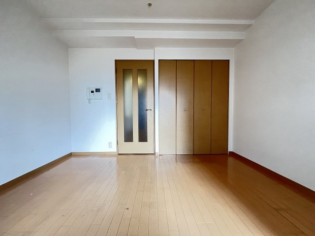 居室・リビング　こちらのリビングで趣味の時間をお楽しみください