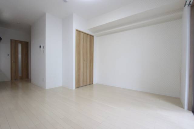 居室・リビング　明るいお部屋です