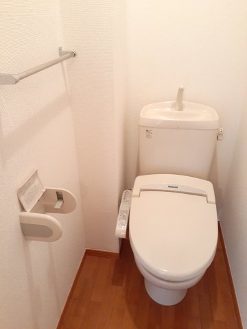 トイレ　ゆったりとした空間のトイレです