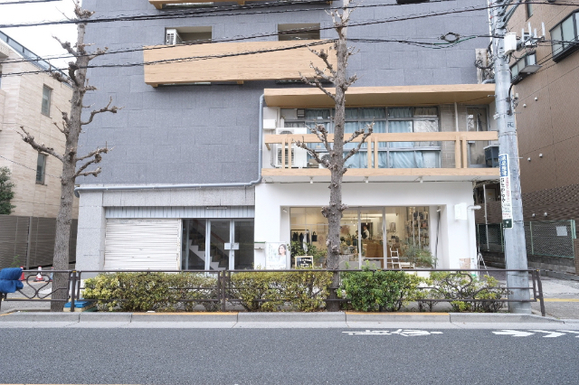 エントランス　外観