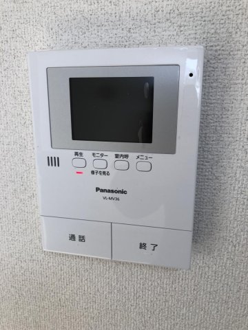 セキュリティ　防犯対策に有効なカメラ付インターホン完備♪録画機能が付いてい