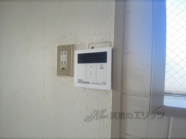 その他設備　給湯器リモコン