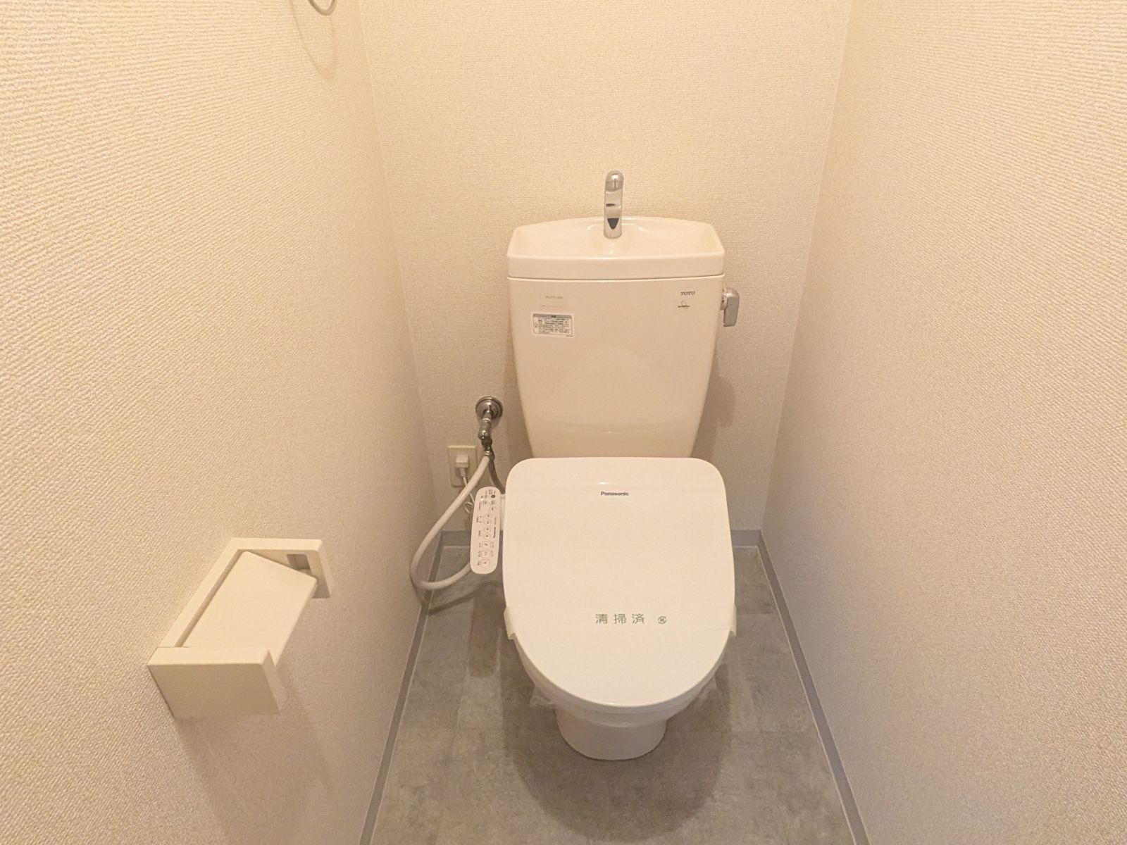 ＪＲ豊肥本線 武蔵塚駅 徒歩22分 3階建 築17年のトイレ写真