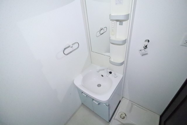 洗面設備　※写真は別号室