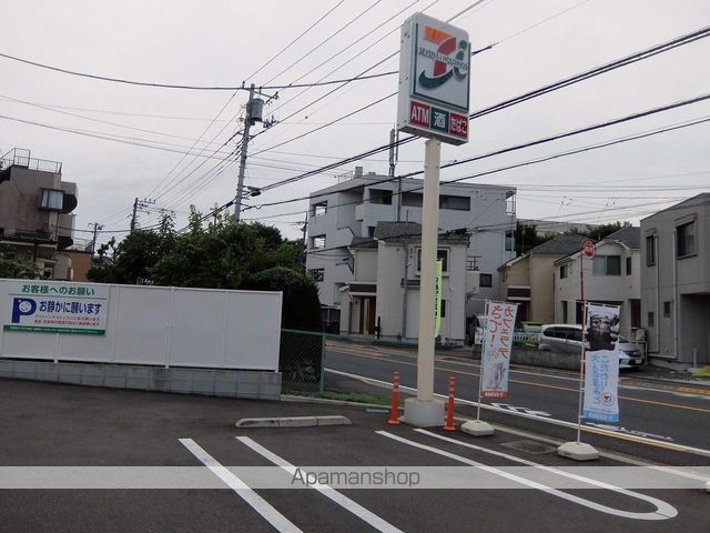 コンビニ　セブンイレブン（コンビニ）まで406m