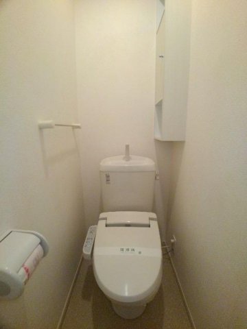 トイレ　清潔感のあるトイレです