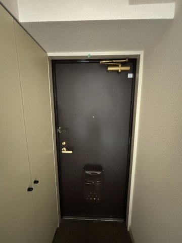 玄関　※同仕様参考写真