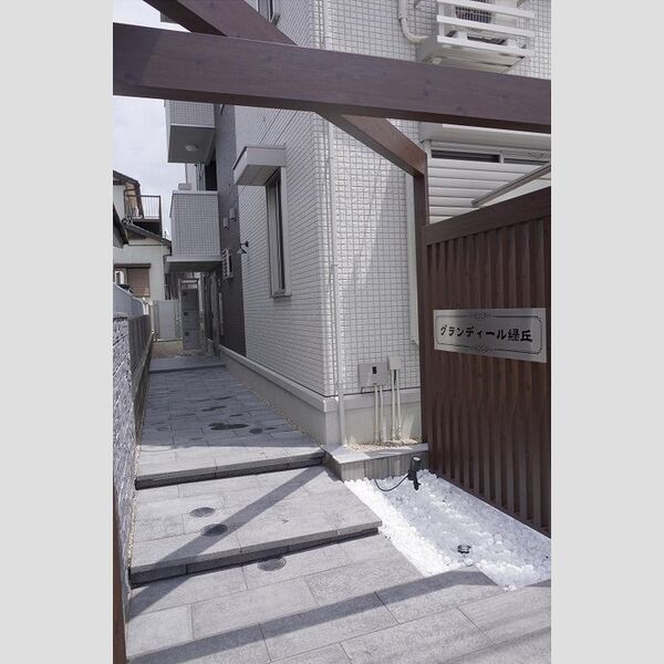 エントランス　エントランス