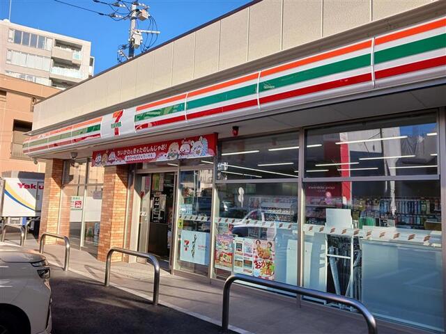 コンビニ　セブンイレブン（コンビニ）まで140m