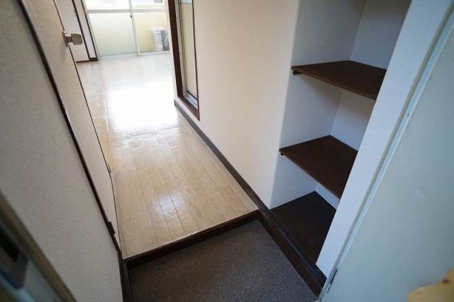 玄関　現状優先