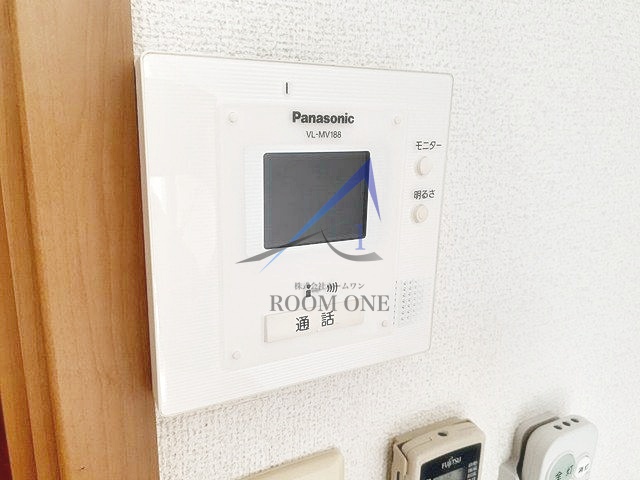 セキュリティ　モニター付きインターホンです。