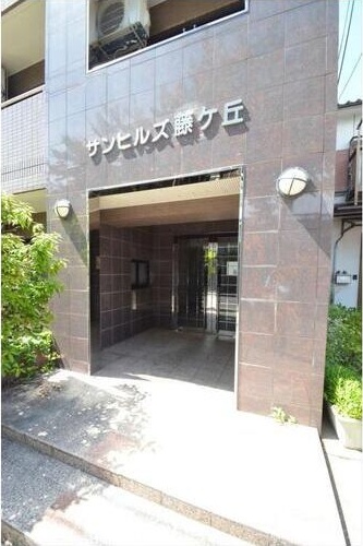 エントランス　初期費用分割可★ご希望の場所まで無料送迎サービス付♪
