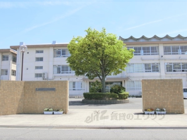 中学校　八幡西中学校（中学校）まで2200m