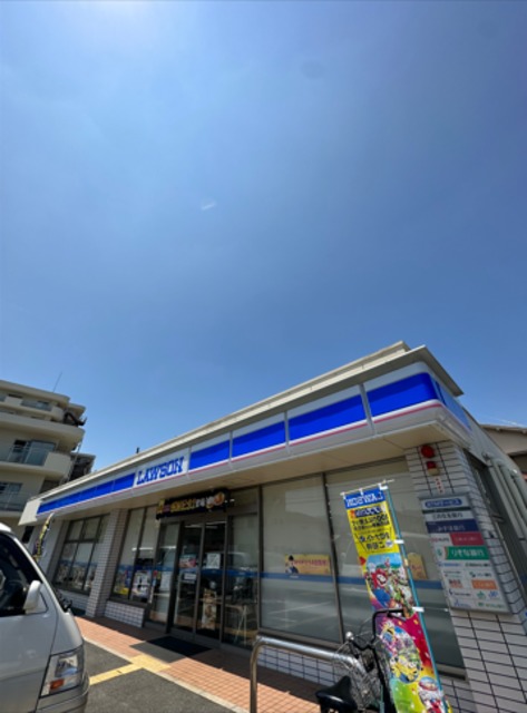 コンビニ　マチのホッとステーション♪ローソン瓜破東二丁目店（コンビニ）まで216m
