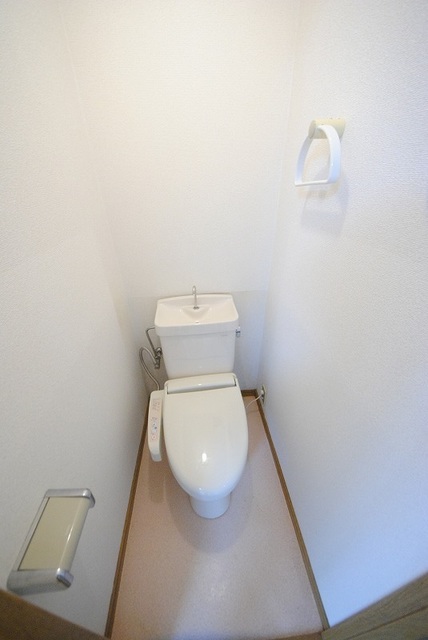 トイレ　写真は１０２号室