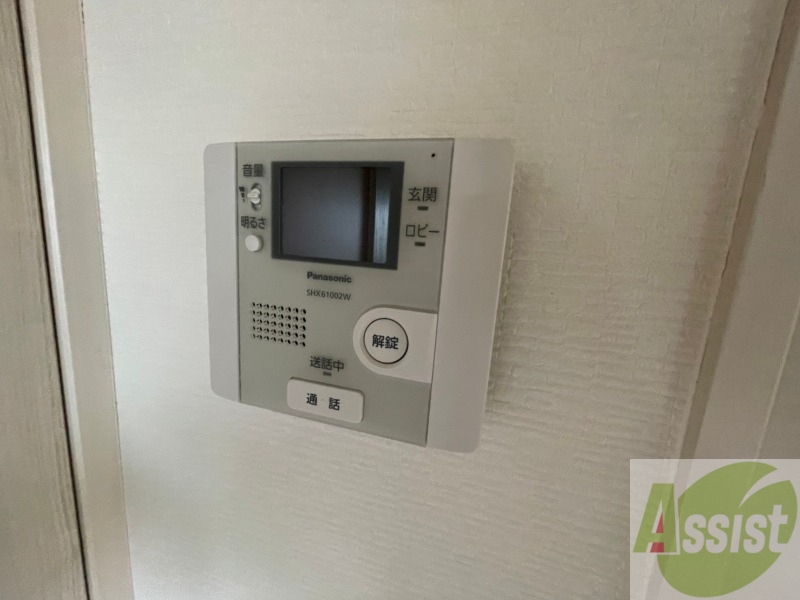 セキュリティ　ＴＶモニター付インターホンです。来客者の顔が見えるので安心！