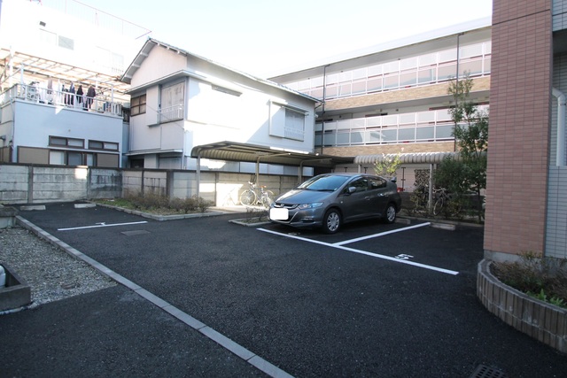 駐車場　駐車場！