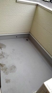 バルコニー　バルコニーからの眺めを楽しみながら食事をしませんか