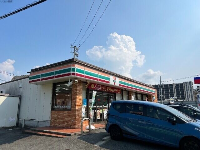 コンビニ　セブンイレブン福岡原1丁目店（コンビニ）まで335m