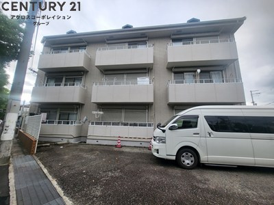 建物外観　敷地内にバイク置き場あり