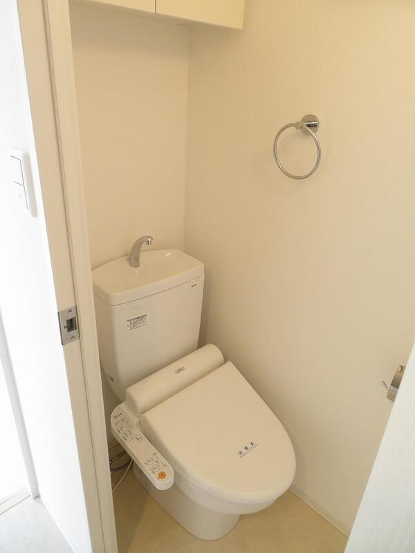 トイレ　温水シャワー付きトイレは必須ですね！