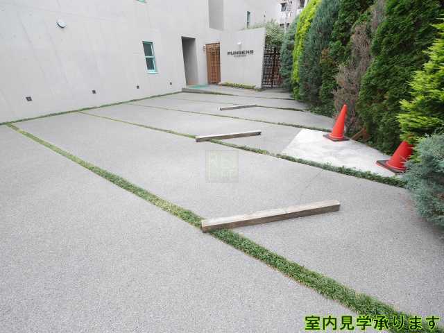 駐車場　プンゲンスガーデン新高円寺