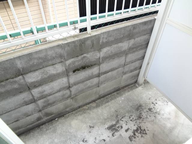 バルコニー　テラス
