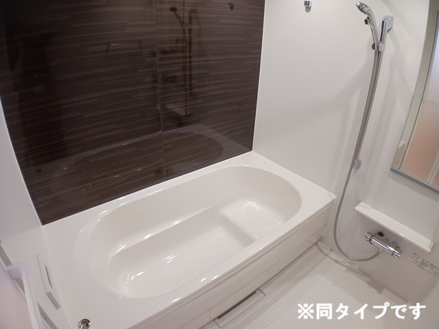 バス・シャワールーム　便利な追い焚き機能、浴室乾燥機付き♪