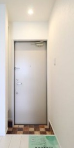 ソルナクレイシア東中野の玄関写真