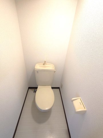 阪急京都線 上新庄駅 徒歩6分 7階建 築36年のトイレ写真